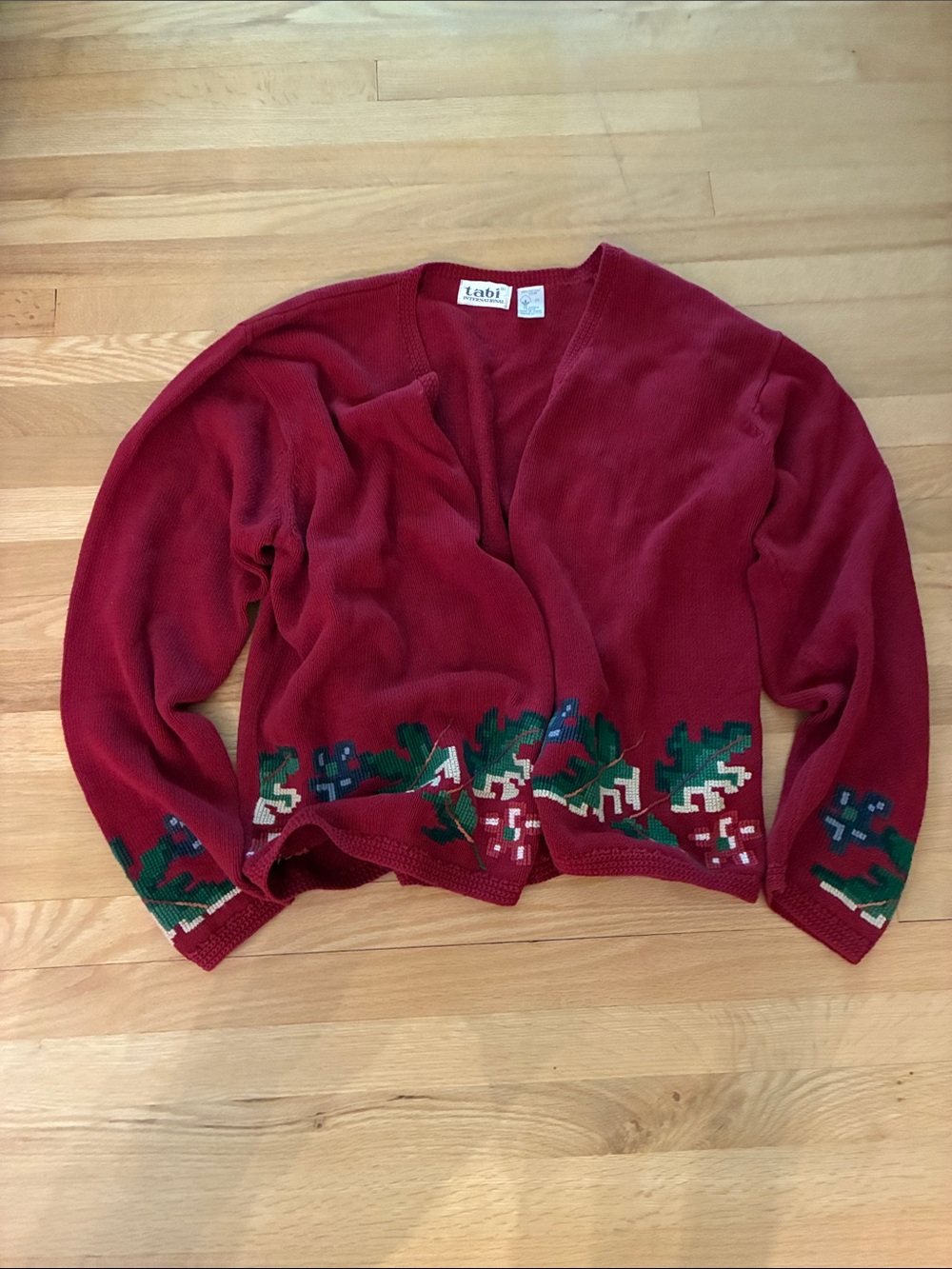 Tabi Red Open-Front Knit Cardigan with Green Contrast Detail